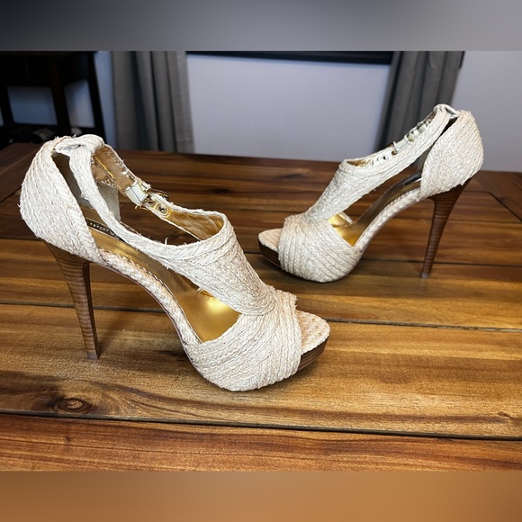 Report Signature Lucie 2 Platform Raffia Sandals - Size 6 - Picture 2 of 5